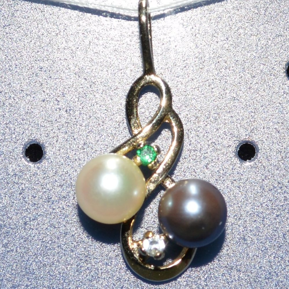 Double Infinity Necklace Charm with Cream and Black Pearls